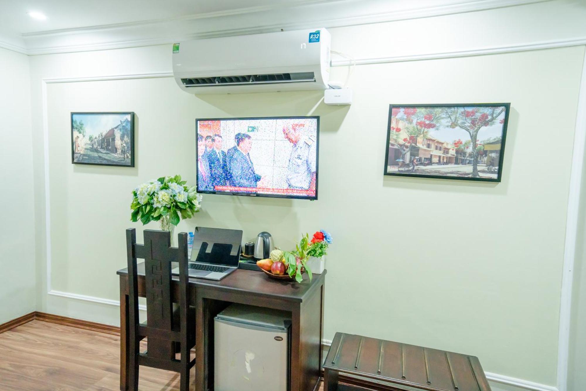 Ha Noi Lake View Hotel & Travel Hanoi Exterior foto